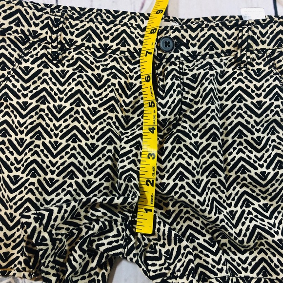 Girl size 14 shorts geometric print - Picture 3 of 8